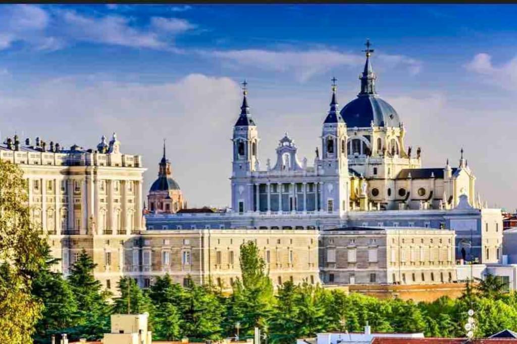 El Apartamento En Opera Palacio Real Madrid Exterior photo